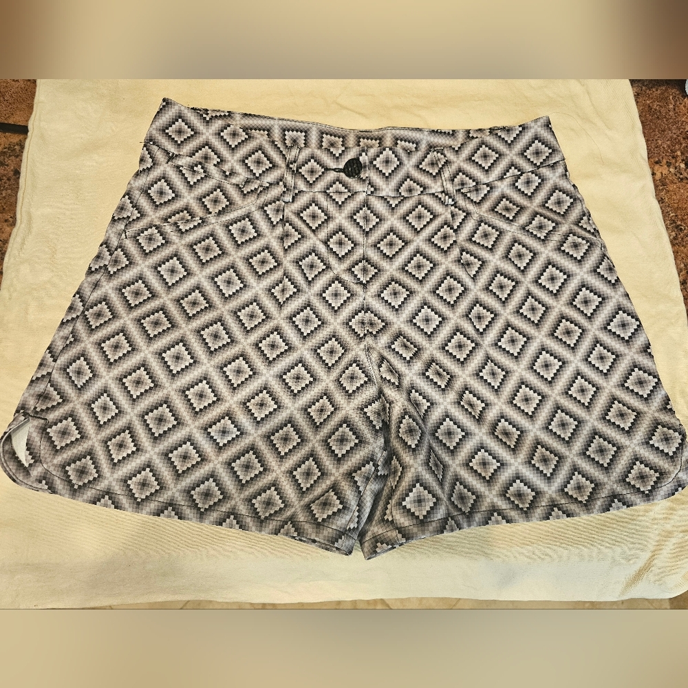 Puma Ladies golf shorts